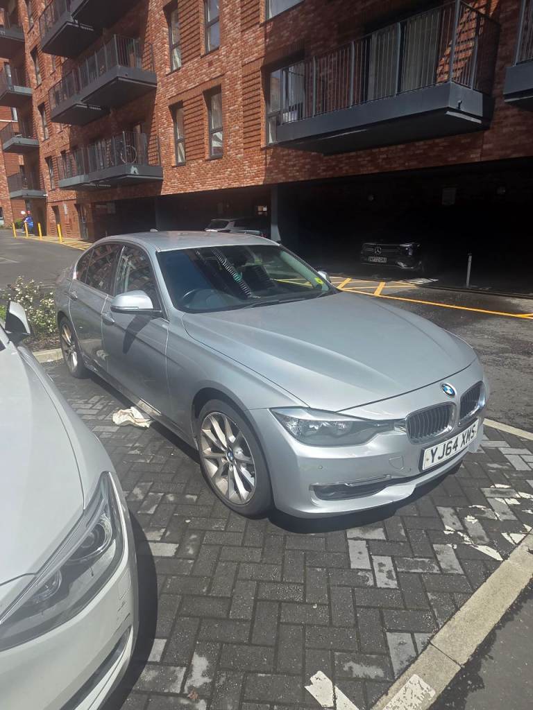 BMW, 3 SERIES, luxury edition, Saloon, 2014, Semi-Auto, 1995 (cc), 4 doors