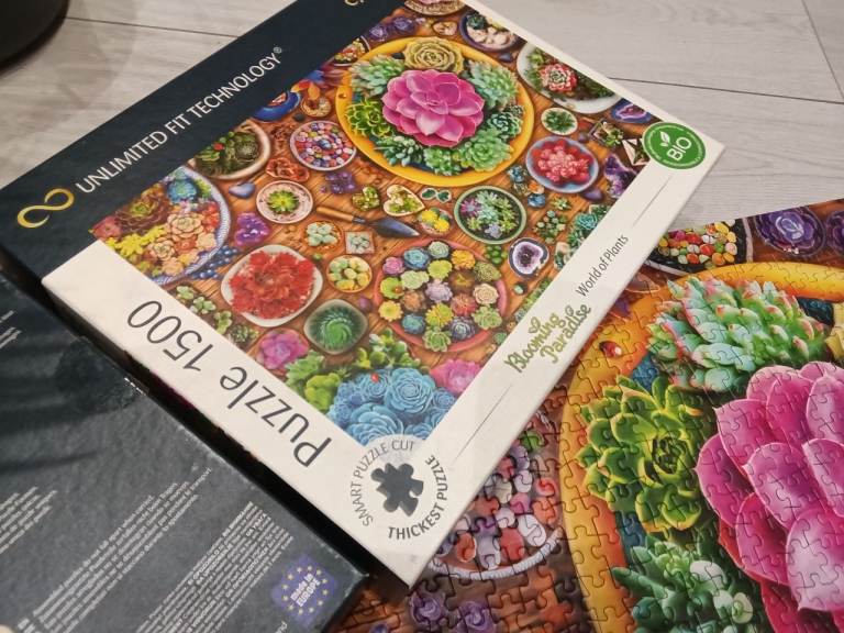 Blooming paradise trefl 1500 jigsaw puzzle