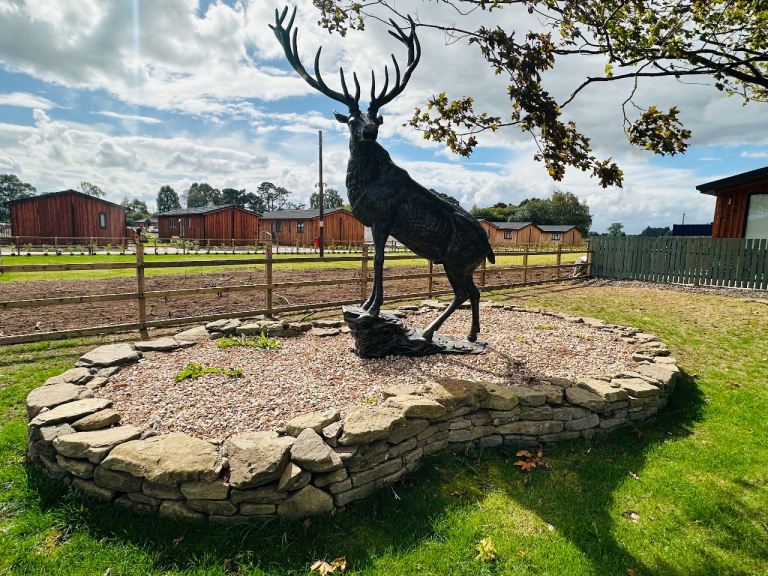 COMPLETELY REFURBISHED 3 BED LUXURY LODGE 