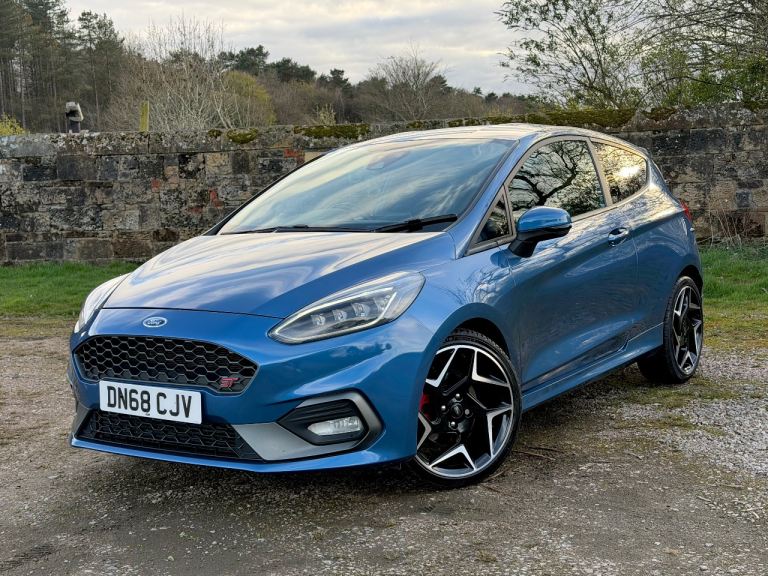 STUNNING! 2018 Ford Fiesta ST (Performance Pack) FULL SERVICE HISTORY - Very low mileage