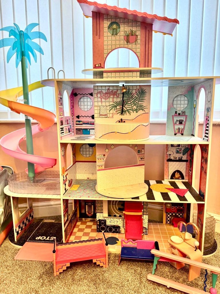Large LOL Dolls House