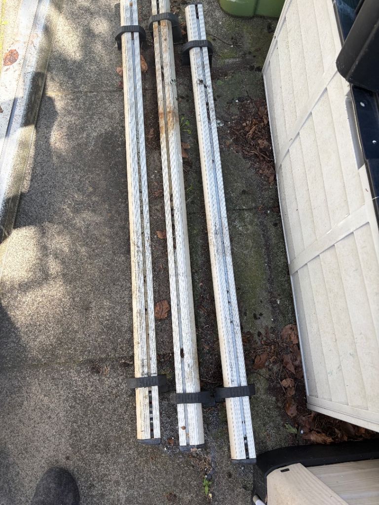 VAN GUARD THREE BAR ROOF RACK