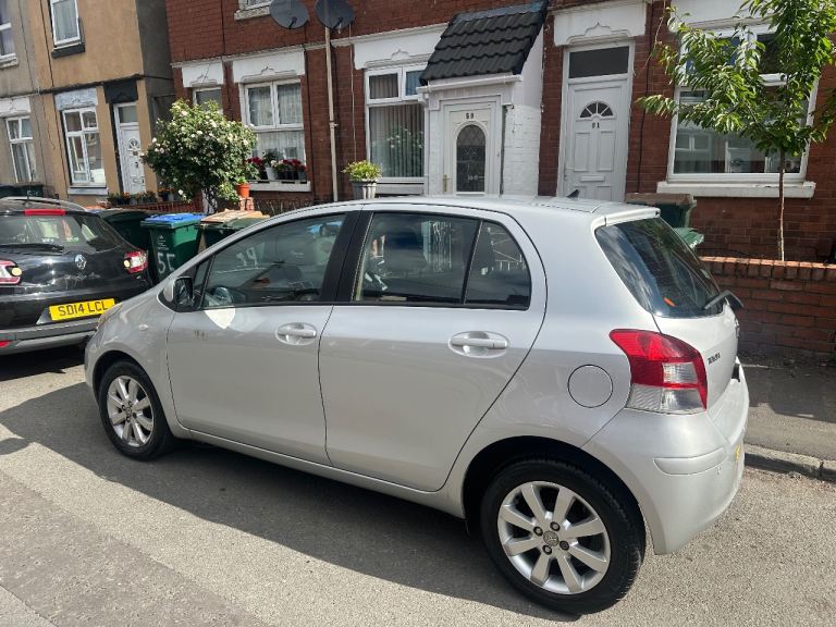 Toyota, YARIS, Hatchback, 2011, Manual, 1329 (cc), 5 doors