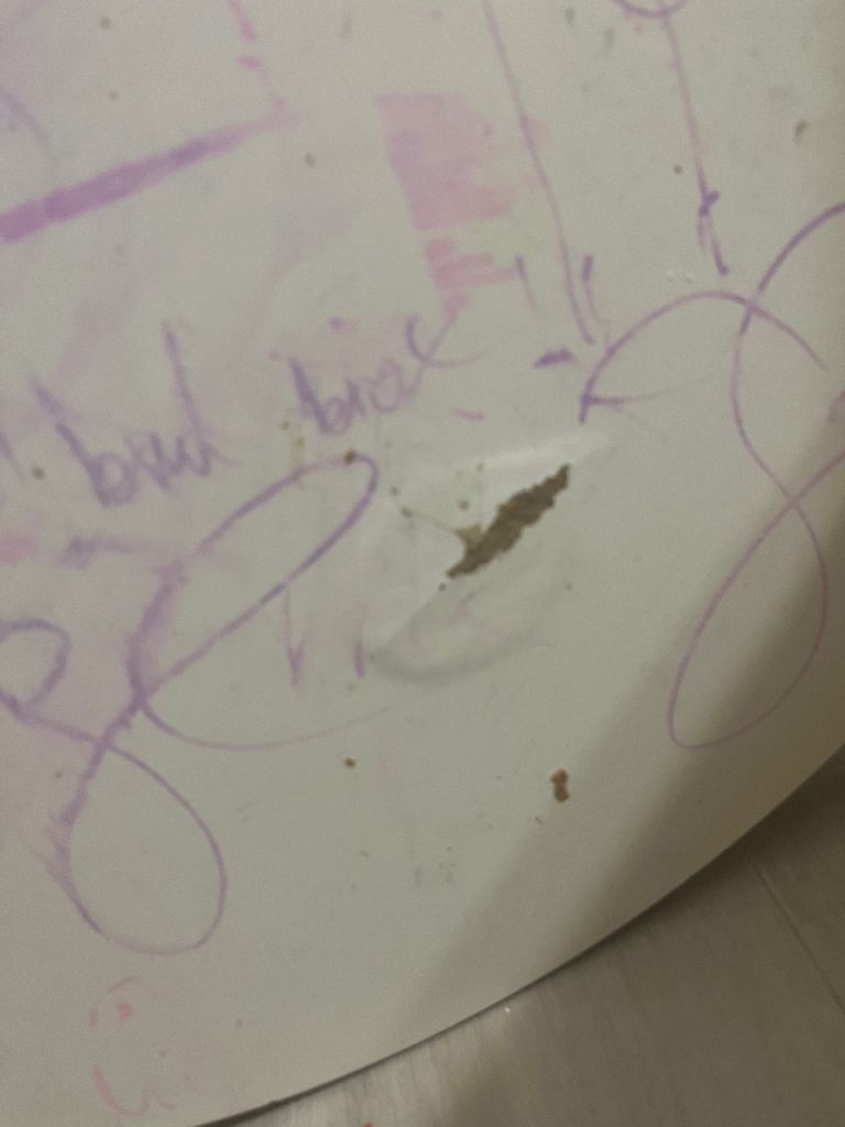 FREE! 2 kids chairs and round table - very used 