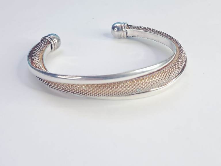 Vintage 1990s Silvertone Cuff Bangle - Mesh Style