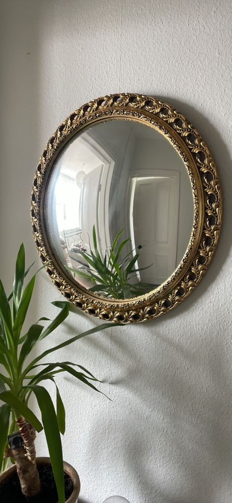 Decorative Gold Round Wall Mirror – Good Condition