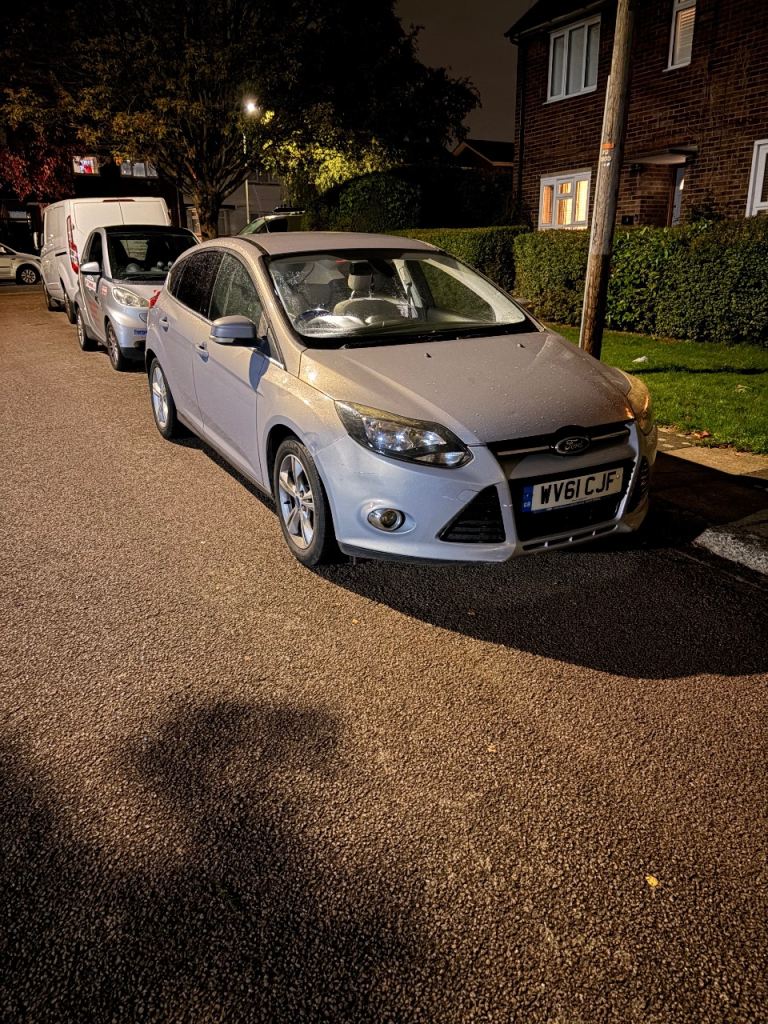Ford FOCUS Hatchback 2011 Manual 1596 (cc) 5 doors