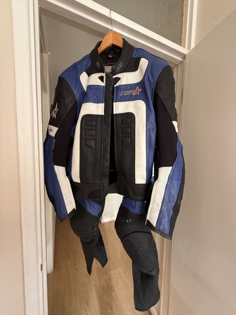 RST Leather 2 price suit UK44 excellent condition