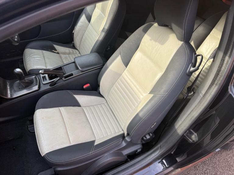 2010 Volvo C30 1.6 R DESIGN 3dr HATCHBACK PETROL Manual