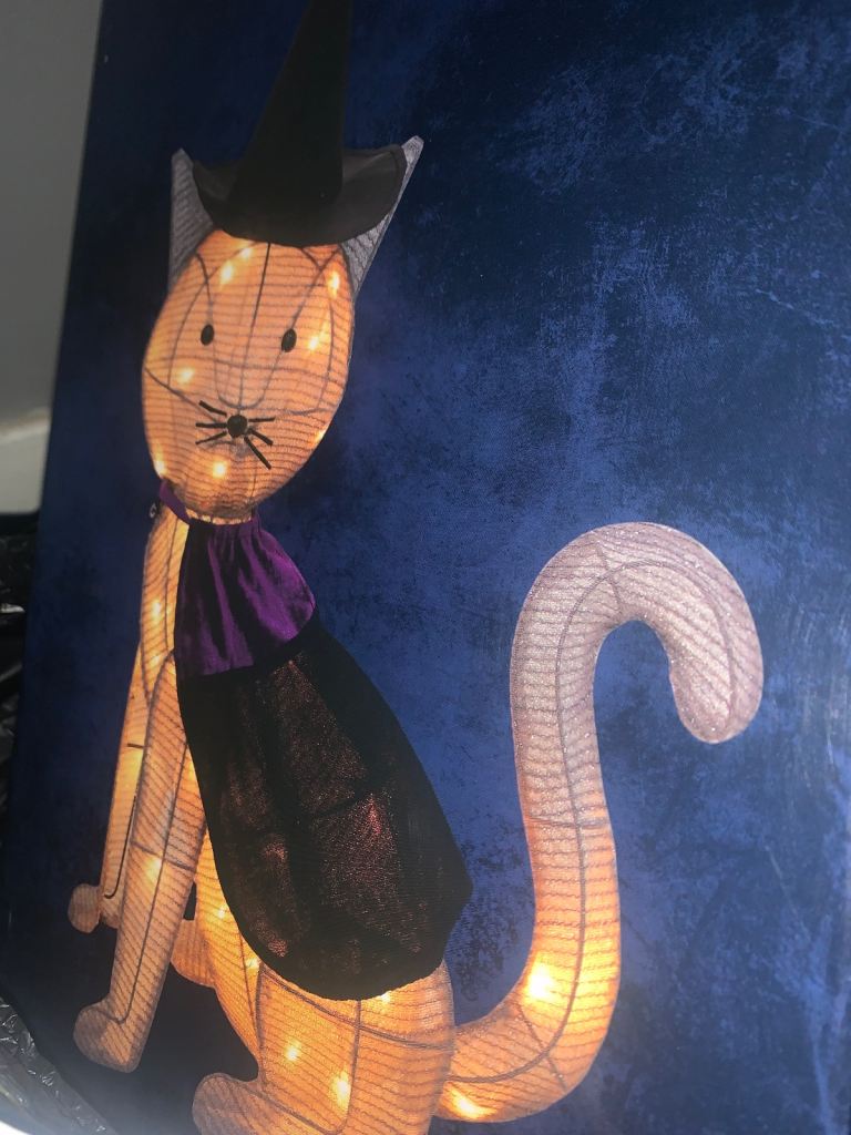 Halloween creepy light up cat new in box 