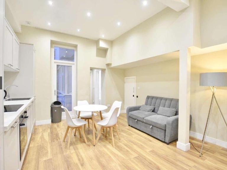 2 Bedroom Flat to rent in Camden Town NW5 3EJ