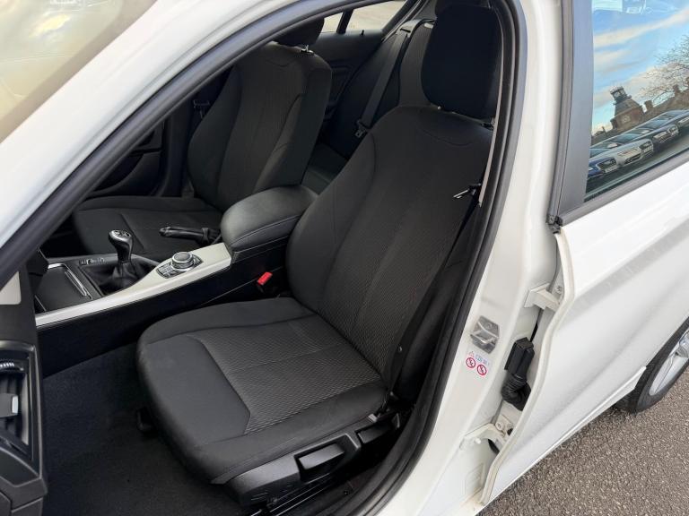 2018 BMW 1 Series 1.5 118i SE Euro 6 (s/s) 5dr HATCHBACK Petrol Manual