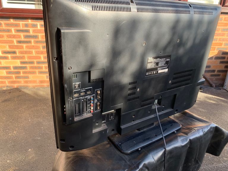 Toshiba regza 37 inch tv