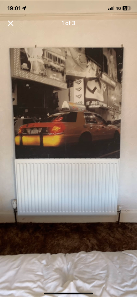 Large canvas of a New York taxi