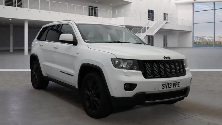 image for 2013 Jeep Grand Cherokee 3.0 CRD S Limited 5dr Auto TOP SPEC ESTATE Diesel Automatic