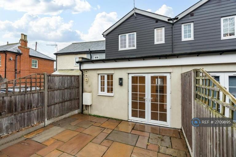 2 bedroom house in High Street, Widford, Ware, SG12 (2 bed) (#2709895)