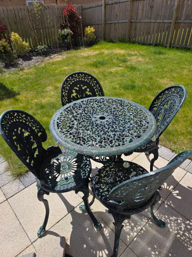 Cast iron patio set 