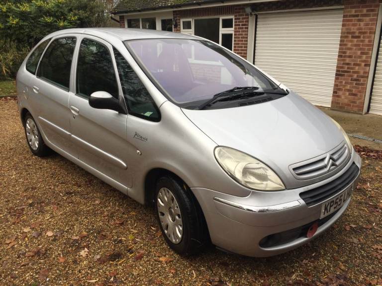 2005 CITROEN PICASSO 1.6 DIESEL ,LOW MILAGE. 55 MPG. £35 TAX,LONG MOT.