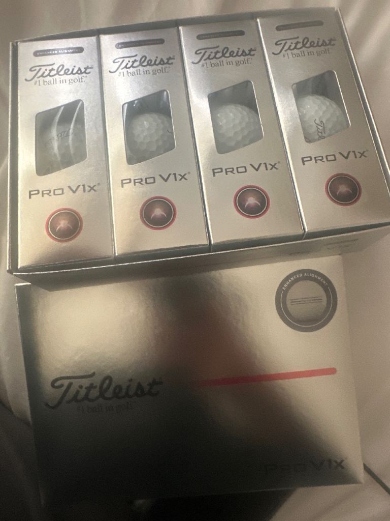 Golf ball titleist pro v1x