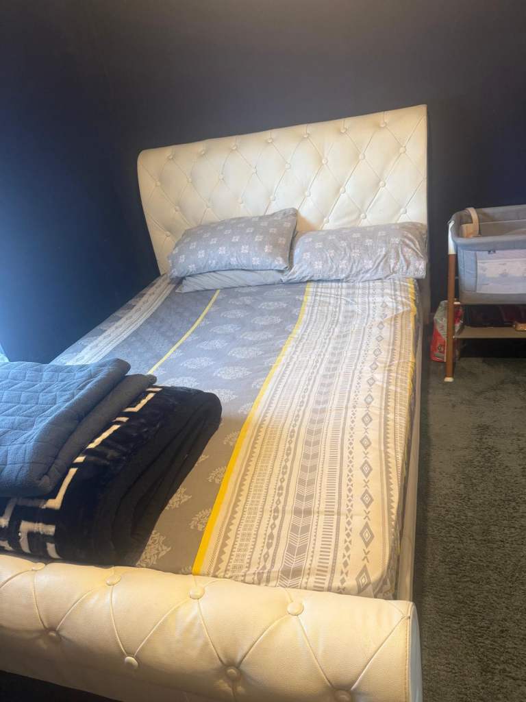 Fully furnished 3 nice bedrooms+one extra room for storage) house for rent from 1st of September 