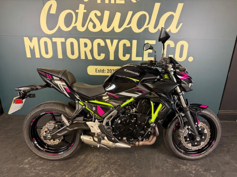 Kawasaki Z650 LOWERING KIT FITTED