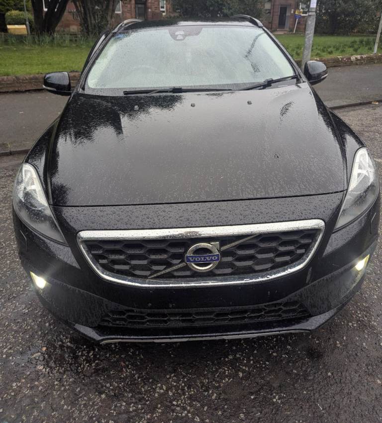 Volvo no runer, V40, Hatchback, 2014, Manual, 1560 (cc), 5 doors