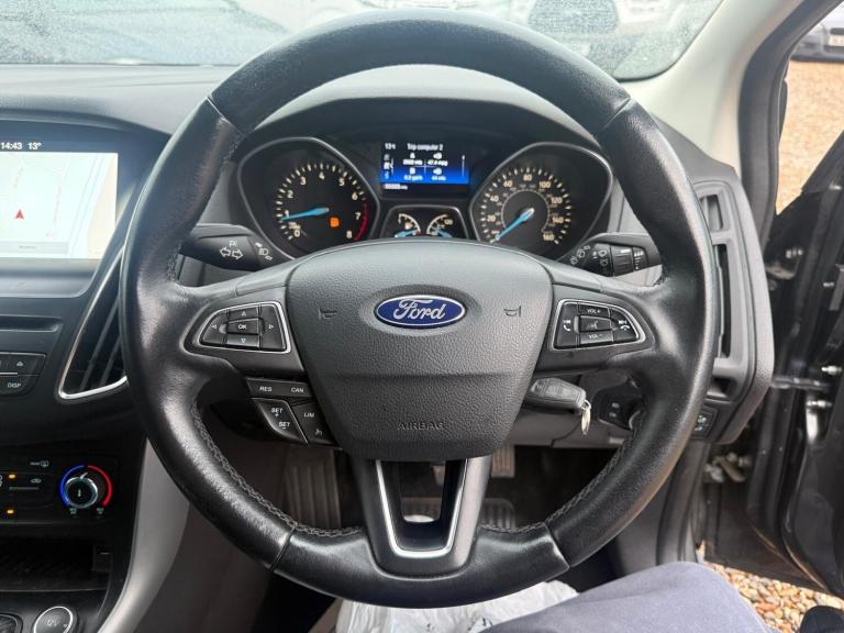 2017 Ford Focus 1.0 EcoBoost 125 Zetec Edition 5dr HATCHBACK PETROL Manual