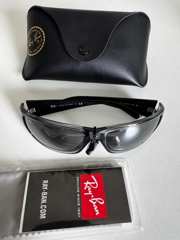Ray-Ban RB 4057 Sunglasses with Case – Black, As New