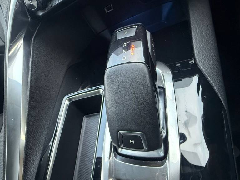 2017 Peugeot 3008 1.2 Puretech Allure 5dr EAT6 HATCHBACK PETROL Automatic