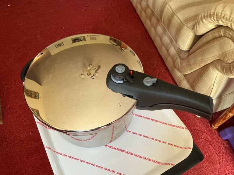 Prestige Smartplus Stainless Steel 6 Litre Pressure Cooker in very good condition.