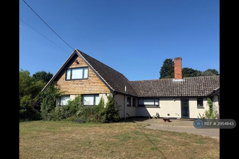 4 bedroom house in Stone Street, Boxford, Sudbury, CO10 (4 bed) (#2954843)