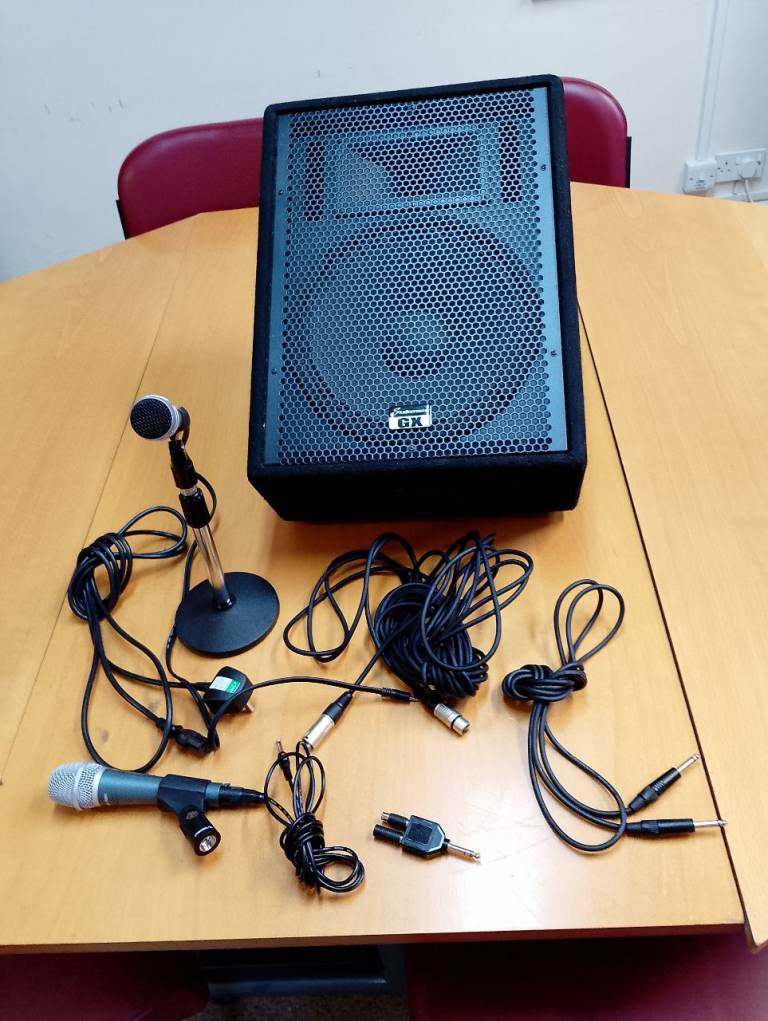 StudioMaster GX12MA speaker and accessories