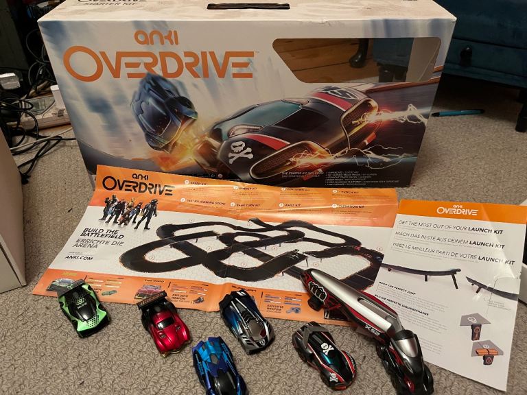 Anki Overdrive bundle: extra cars & launch kit