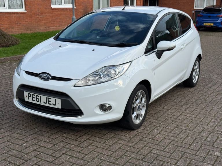 Ford, FIESTA, Hatchback, 2011, Manual, 1242 (cc), 3 doors