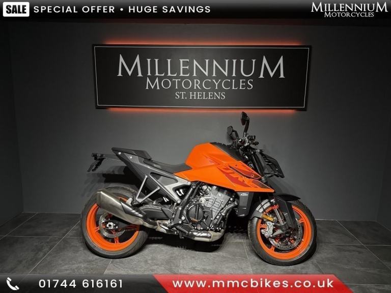 KTM 990 DUKE HIGH PERFORMANCE SUPER NAKED MOTORCYCLE