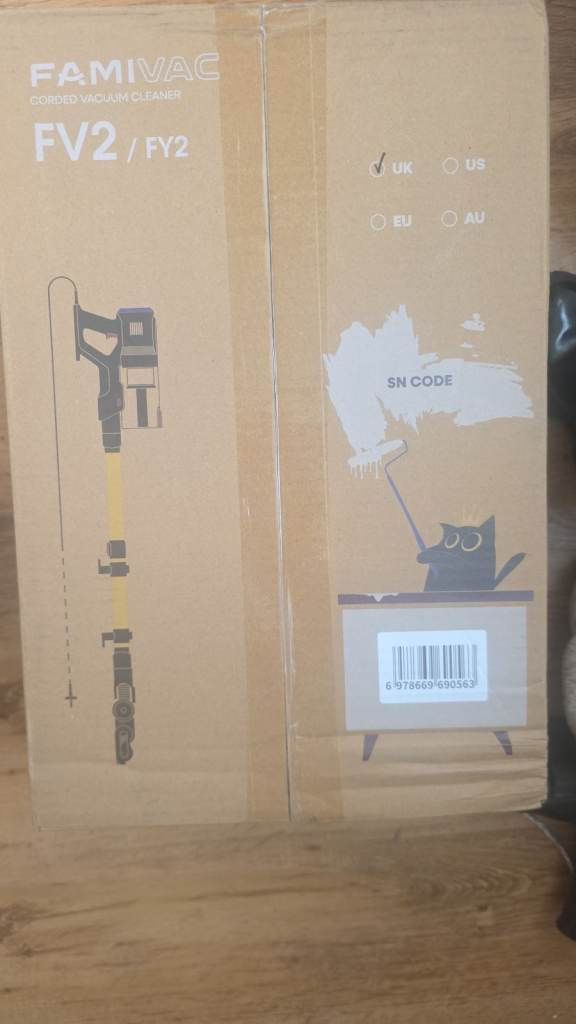 FAMIVAC FV2/FY2 Cordless Vacuum Cleaner - Boxed and New