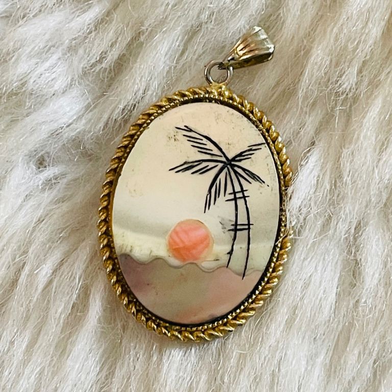 Vintage Abalone Shell Mother Of Pearl Painted Palm Tree Sunset Beach Paradise Island Oval Pendant 