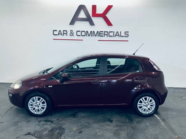 2012 Fiat Punto 1.4 Easy Hatchback 5dr Petrol Manual Euro 5 (s/s) (77 bhp) Hatchback Petrol Manual