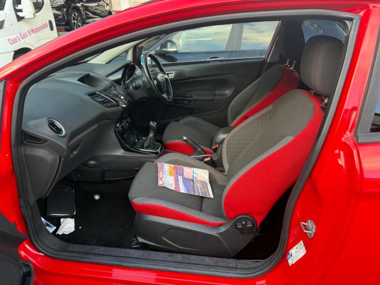 2015 Ford Fiesta 1.0 EcoBoost 140 Zetec S Red 3dr HATCHBACK Petrol Manual