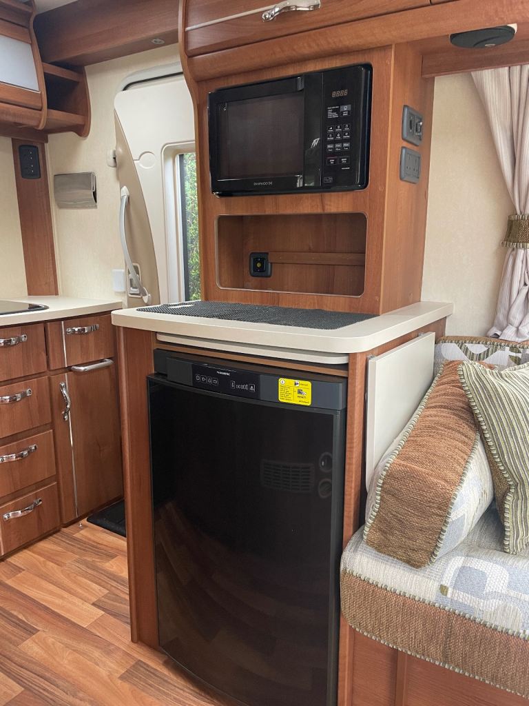 Mercedes-Benz Autosleeper Bourton 2.1 Motorhome- like new condition 