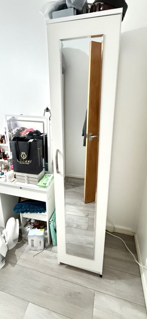 Single door wardrobe with long mirror – Good Condition