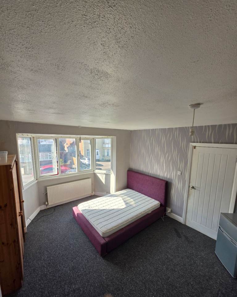 Room to rent in LU3 1SH