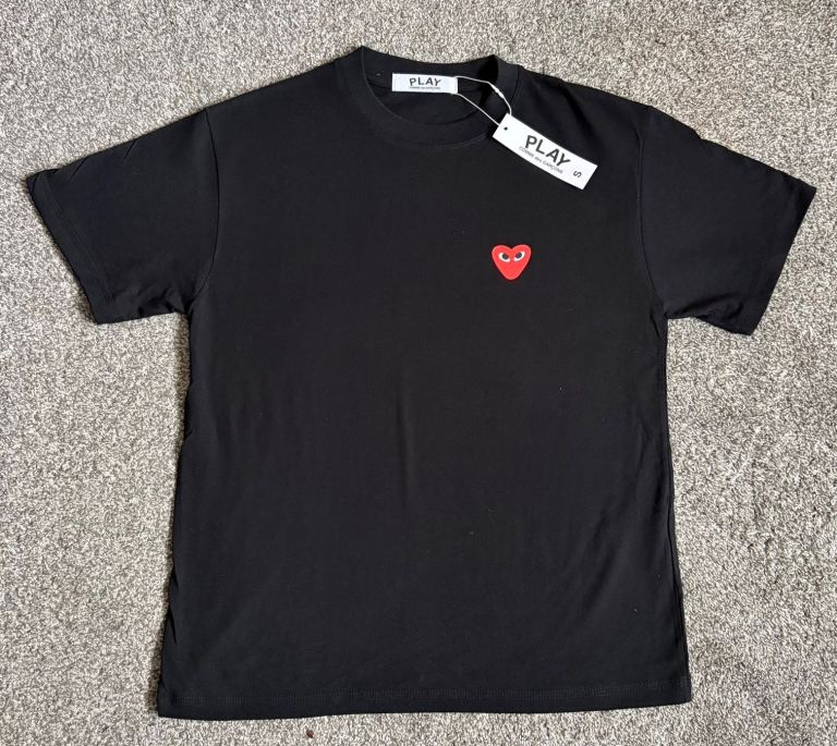 PLAY Comme des Garçons Black T-Shirt with Red Heart Logo – New with Tags