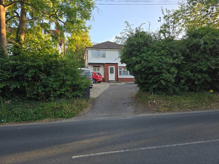 Spacious and quiet one bed apartment with all bills included and off-street parking
