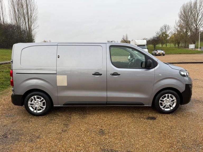 2019 Vauxhall Vivaro 1.5 Turbo D 2700 Dynamic L1 H1 Euro 6 (s/s) 6dr PANEL VAN Diesel Manual