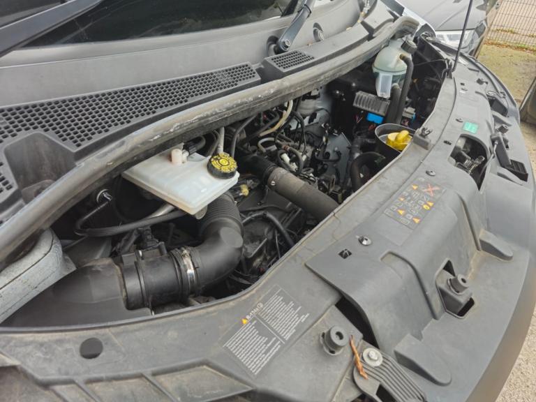 RENAULT MASTER 2.3 LUTON LOLOADER 145 ENERGY BUSINESS 2023