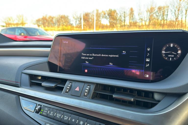  Lexus Es 2.5 300h F Sport Saloon 4dr Petrol Hybrid E CVT Euro 6 s/s 218 Ps