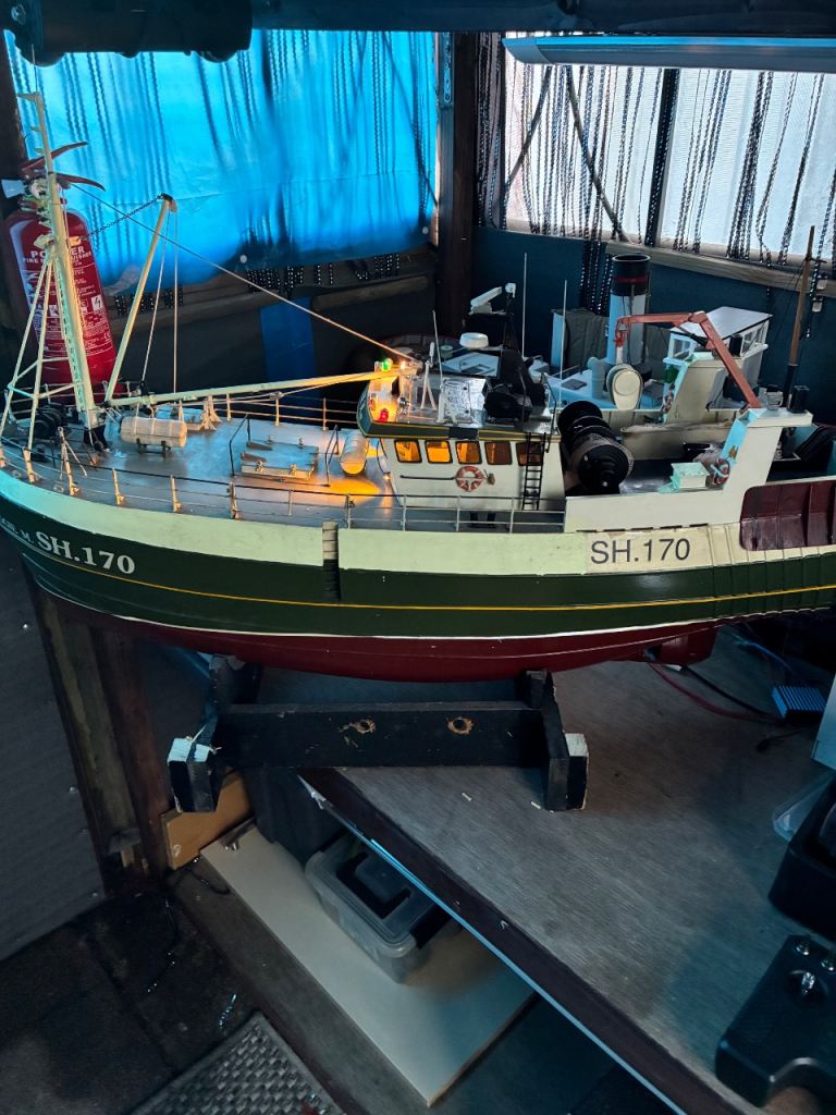 Rc Maggie m boat