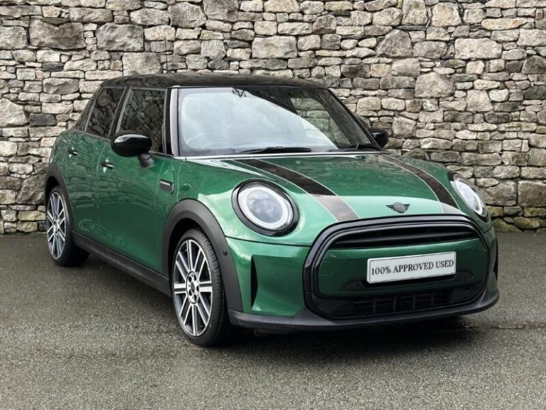 MINI HATCHBACK 1.5 Cooper Exclusive 5dr Auto