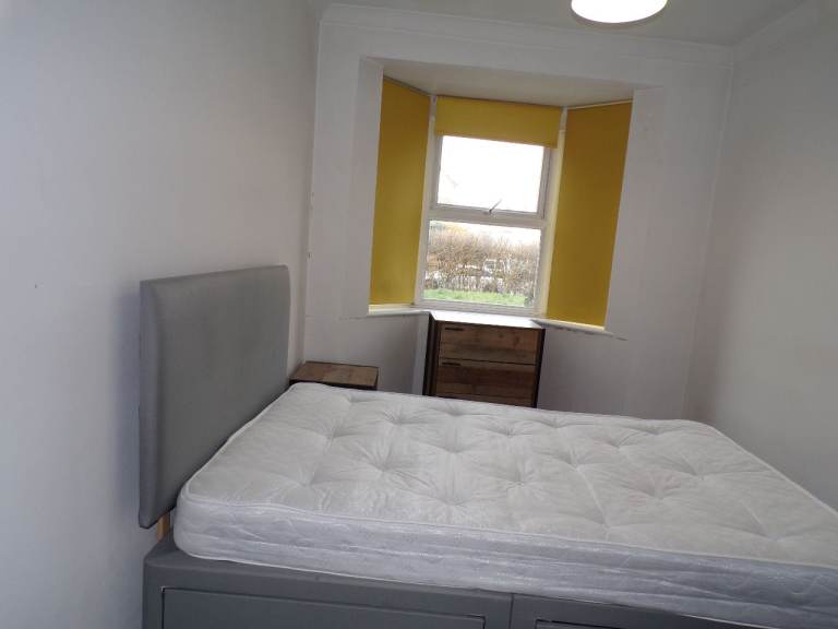 DOUBLE ROOM TO LET ALL BILLS INCLUDED £500 PER MONTH 